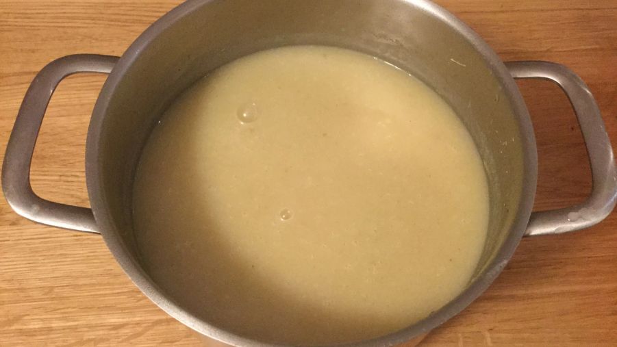 Pommes de terre et céleri-rave font une soupe très onctueuse.